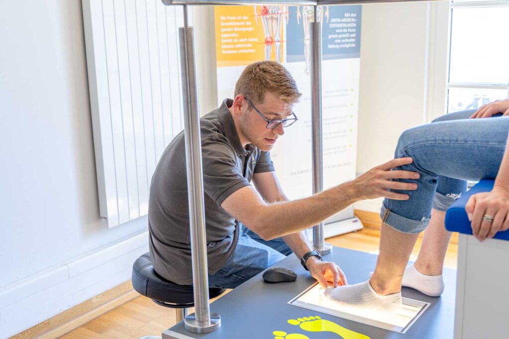Fußuntersuchung bei Diabetes im Sanitätshaus Desor in Bad Homburg